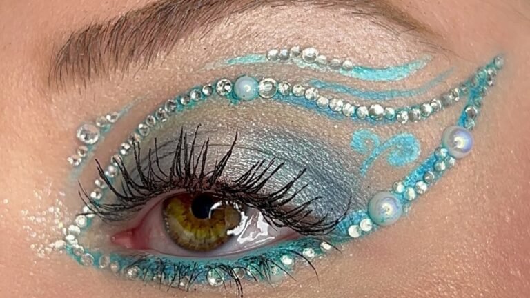 Light Blue Makeup Looks (Best Inspirations) for 2025