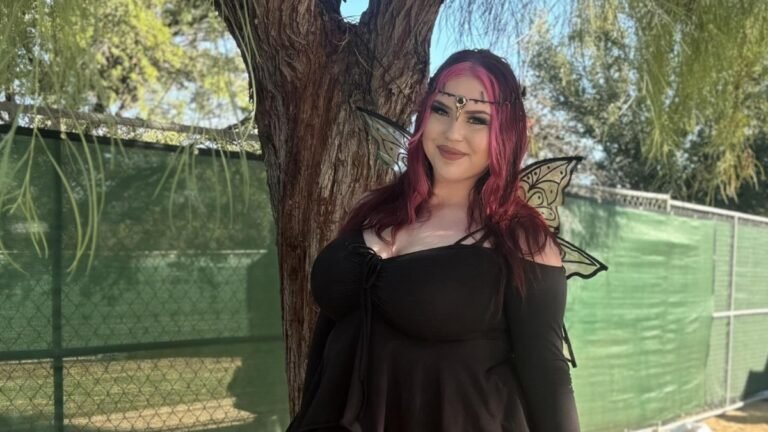 Ren Faire Makeup Looks [Ultimate Guide] for 2025