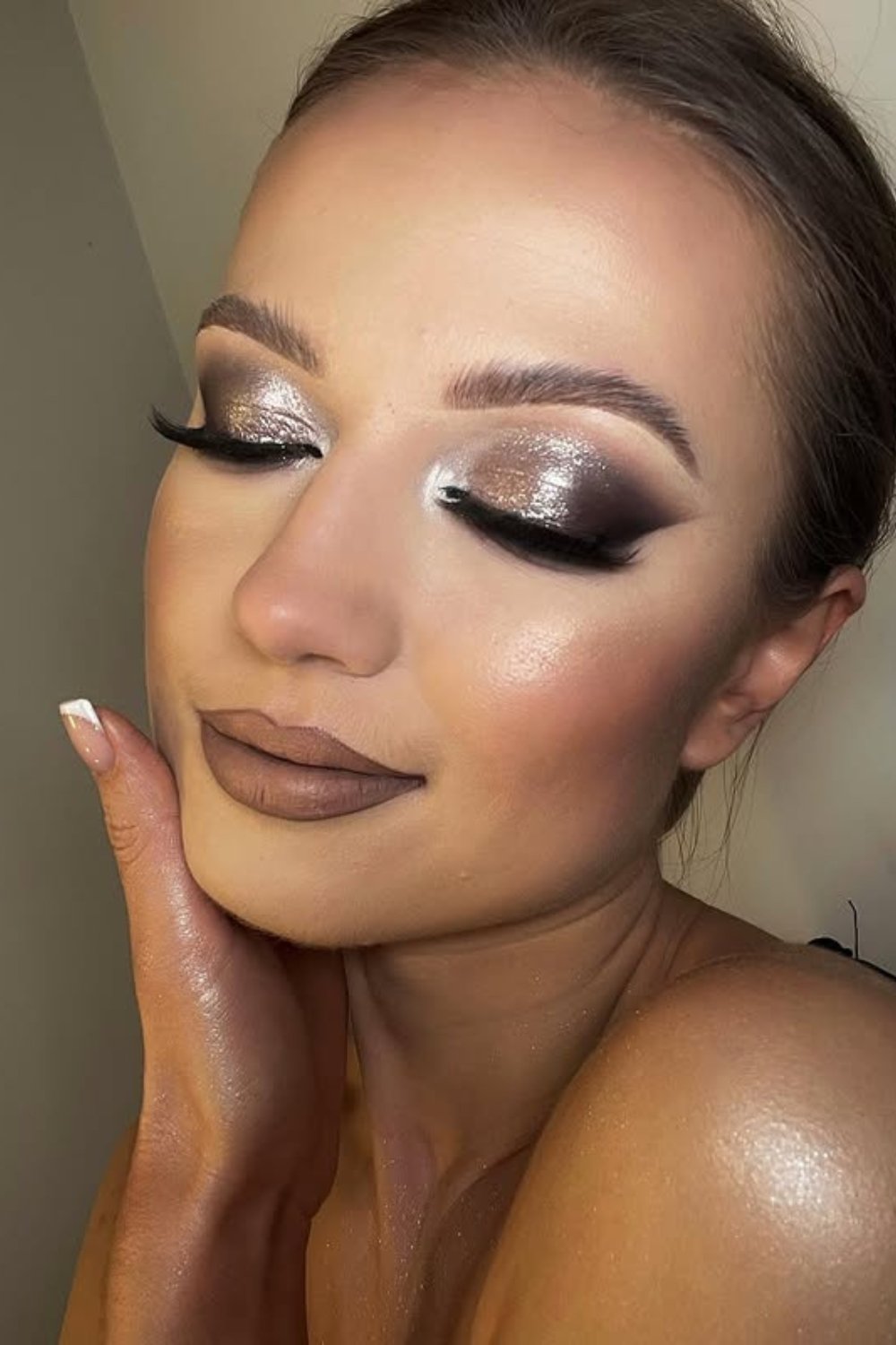 15 Silver Makeup Looks Full Face for 2026 – For Gleam